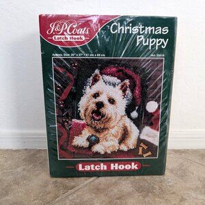 J&P COATS Kit 1998 Latch Hook Christmas Puppy 20" x 27" 25518 READ